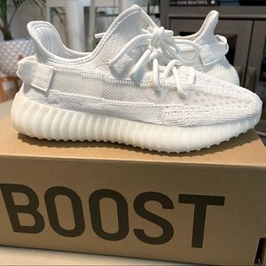 SOLD!! Brand new Yeezy Boost 350 V2 white